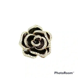 Crystal rhinestones flower brooch